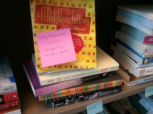 LJ_Tumblr_bookshelf500